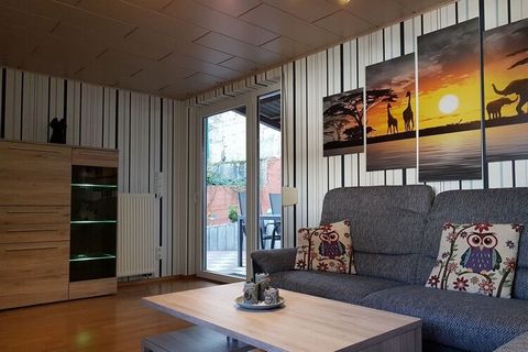 Dieses gemütliche Ferienhaus mit 70qm im Taunus eignet sich für 5 Urlauber und ist mit 3 Schlafzimmern, komplett eingerichteter Küche mit Essecke, Wohnzimmer und einer Terrasse ausgestattet, sowie einem privater Parkplatz mit E-Ladestation. WLAN inkl...