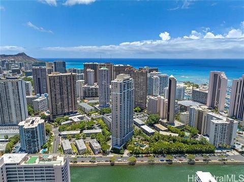 Stunning Ocean and Marina Views at The Watermark Experience breathtaking ocean and marina views from every room in this exceptional property. Located in the heart of Honolulu, Hawaii, The Watermark is a premier landmark offering resort-style amenitie...