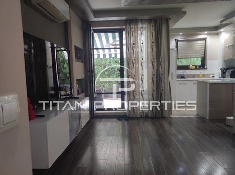 Titan Properties presents to your attention a one-bedroom apartment located in the district. Karshiyaka. Nearby are retail outlets, public transport stops, kindergartens, schools, medical facilities, as well as recreation and sports areas. The proper...