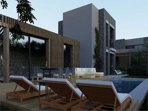 Four bedroom Villas in Gumusluk An incredible new project of contemporary style four bedroom homes About the property We offer for sale these luxury four bedroom Detached Villas in Gumusluk. This stunning new development consists of luxurious Detac...