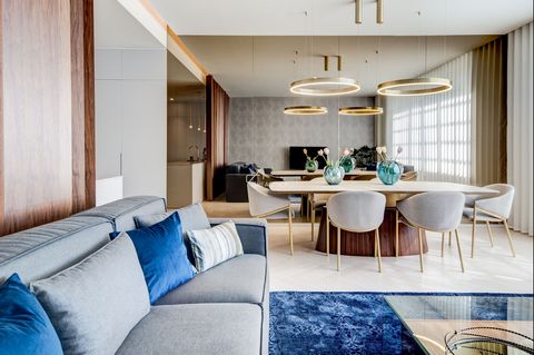 Presenting a newly available, never-before-lived-in luxury apartment in the iconic Diário de Notícias building, situated on the coveted Avenida da Liberdade in Lisbon. This property has been lavishly decorated by a renowned interior design firm, feat...