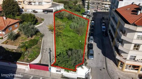 If you are looking for a plot of land to build in the centre of Ourém that has good accessibility, you are looking for a fantastic opportunity! In this city you can find everything you need from schools, mini markets, barbecues, cafes and even a magn...