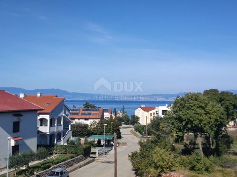 KRK ISLAND, НЬИВИЦЕ - Квартира с видом на море в новостройке Эта красивая квартира расположена в хорошем месте, примерно в 500 метрах от моря. Он имеет площадь около 60 м2 и расположен в новом здании на втором этаже. Состоит из ванной комнаты, двух с...