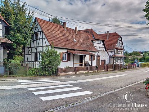 Hus 100m2 - KUTZENHAUSEN - Tomt på 222m2 !! INTERAKTIV REA !! Upptäck detta hus som ligger i hjärtat av den charmiga byn Kutzenhausen. På bottenvåningen har du en entré, ett vardagsrum, ett kök, två sovrum och ett badrum med toalett. På övervåningen ...