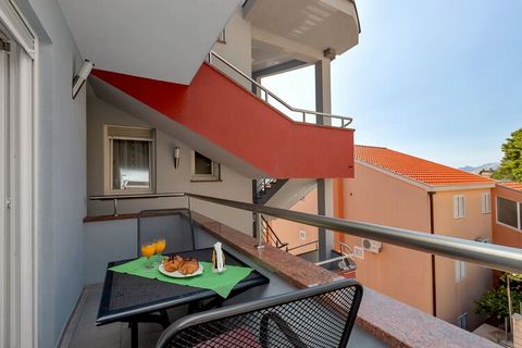 Apartments Villa Juric are located in a small town called Baška Voda, only 12 km from Makarska. Common BBQ grill as well as an outdoor dining area are at your disposal. All the units have a private furnished balcony. Free private parking is provided,...