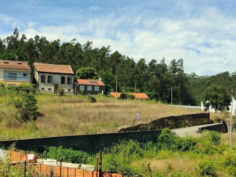 Terreno en venta - Albergaria-a-Velha Terreno para construcción de viviendas, con una superficie de 2.173m2 ubicado en la parroquia de Valmaior, ubicada a 20 minutos de la ciudad de Aveiro. Tiene fácil acceso a las carreteras principales, A1, A17 y A...