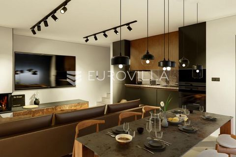 Istria, Funtana - a beautiful apartment on the ground floor of a modern new building NKP 77m2 with a pool and a garden. The apartment is located on the ground floor of a building with 3 luxurious new apartments! The apartment has a total of 83 m2, is...