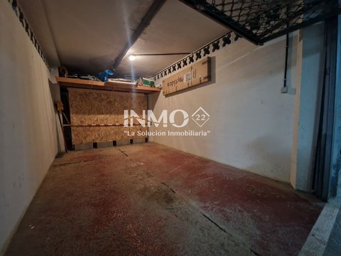 Discover the perfect garage for your needs! This spacious 16 m² closed box, with a length of five meters and a width of three meters, is ideal for protecting your vehicle or storing your belongings. Located on the underground floor of a building just...