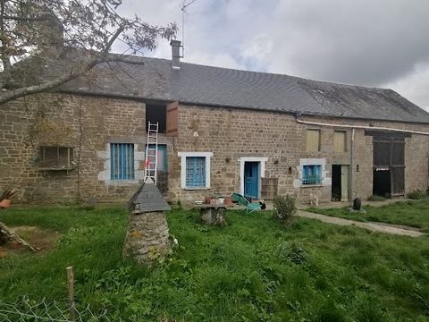 Amoureux de la pierre, cette FERMETTE à restaurer se situe dans un bourg proche de Carrouges. Beau potentiel pour une surface habitable possible de 125 m2. Elle comprend une cuisine, une chambre, un wc et une salle d'eau , un grand séjour salon de 30...