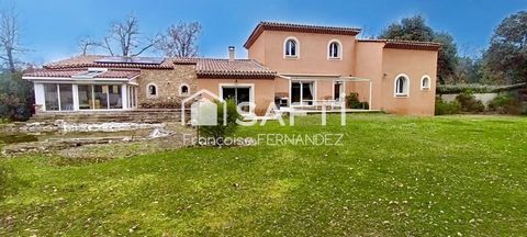 Villa d’exception avec gîte et piscine naturelle à Venasque