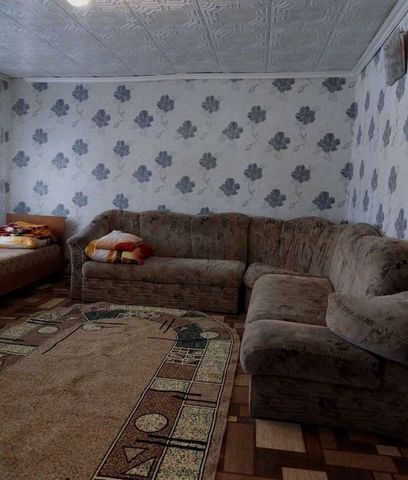 Сдаем просторный и уютный дом, по адресу: Центральная улица, Тогучин. Выполнен косметический ремонт. В квартире имеется: Стиральная машина, Пылесос, Холодильник, Утюг, Кухонная плита, Телевизор, Микроволновка, Электрический чайник. Если вам не хватае...