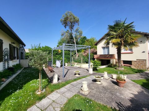Ensemble immobilier composé d'une maison et d'un local commercial
