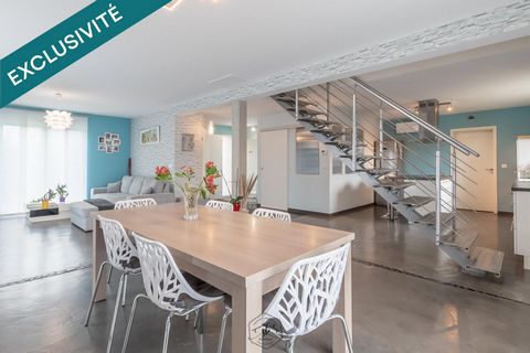 Sur la commune de Vaudreching, proche de Bouzonville et de la frontière Allemande, venez découvrir cette maison moderne et parfaitement entretenue, offrant 143 m² habitables et aucun travaux à prévoir. Vous n’avez plus qu’à poser vos valises ! Le rez...