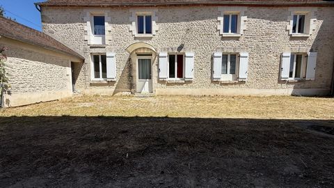 345m² env de dépendances Au calme ferme restaurée