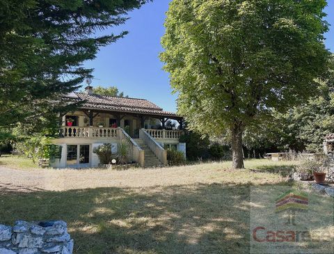 Maison en pierre de 193 m2 nichée dans son parc arboré de 5142m2