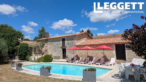 A38642MGO79 - Ein atemberaubendes Ferienhaus mit 4+2 Schlafzimmern und einem bezaubernden Poolbereich in einer ruhigen Oase. Das Haupthaus verfügt über 4 geräumige Schlafzimmer, ein großes Wohnzimmer und einen Küchenbereich. Ein separates Apartment m...