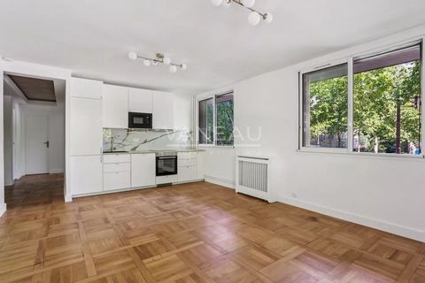 Boulogne - Porte de Saint Cloud, au sein d'une copropriété bien entretenue avec gardien et ascenseur, le groupe Vaneau vous propose un trois pièces de 61.60 m² Carrez. Il comprend une entrée avec de nombreux rangements, un séjour d'angle exposé Nord/...