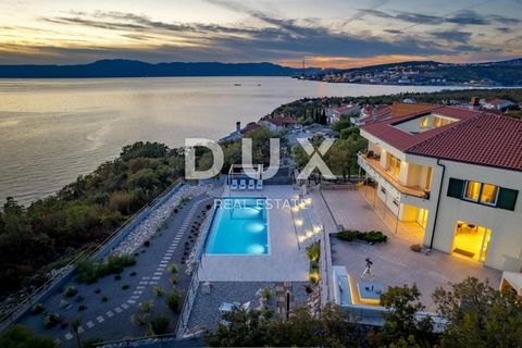 Location: Primorsko-goranska županija, Kraljevica, Kraljevica. KRALJEVICA - Villa with swimming pool We offer a beautiful villa in an extraordinary location with an incredible view of the entire Kvarner Bay. It consists of three separate apartments a...