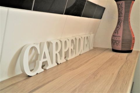 Sfeervol appartement in hartje Giethoorn, inclusief dagelijks vers ontbijt Welkom in dit charmante appartement midden in het centrum van Giethoorn, waar u elke ochtend kunt genieten van een heerlijk vers ontbijt in de gezellige Tonckenskamer. De acco...