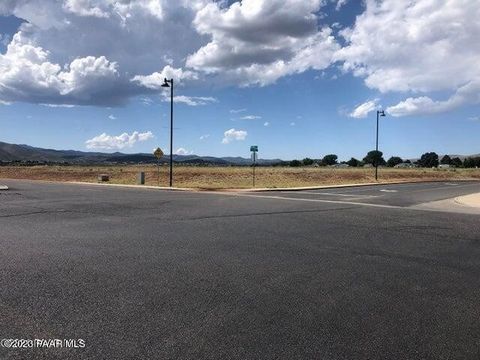 Commercial Land in the Eastridge project, this 3.07-acre parcel is located just south of Hwy 69. Provides great access, utilities available. This property comes with Prescott Valley C-2 zoning with a PAD. CFD is paid in full, and ready for your next ...