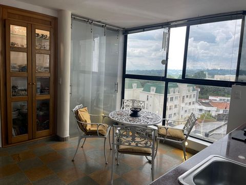 Excellent investment opportunity in Armenia, Quindio, Colombia This beautiful apartment is located on Bolivar Avenue in the north of Armenia. Prime location with access to beautiful panoramas of the city and mountains The apartment for sale has: Biom...