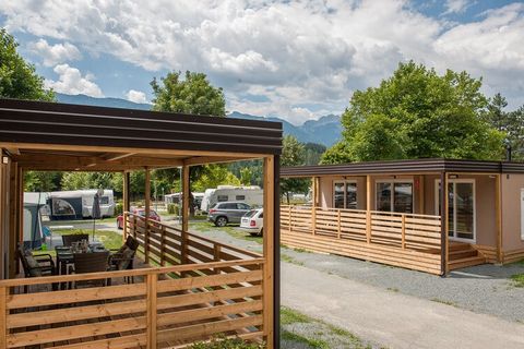 This detached chalet is located in the beautifully situated Hermagor-Nassfeld Resort holiday park. In the middle of the Austrian Alps and near the Italian border, 2.5 km from the small-scale centre of Hermagor. The chalet on the ground floor is comfo...