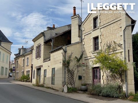 A24463JCC49 - Une opportunité d'acheter une belle maison au cœur du village historique de Fontevraud-l'Abbaye, pres de Saumur et Chinon. Répartie sur trois étages, en excellent état et avec beaucoup de charme. Cette maison lumineuse de trois chambres...