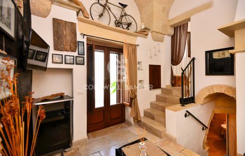 MARTANO - LECCE - SALENTO In the heart of Salento, more precisely in Martano, we offer for sale an enchanting one-bedroom apartment of approx. 50 sqm located in a typical courtyard house (