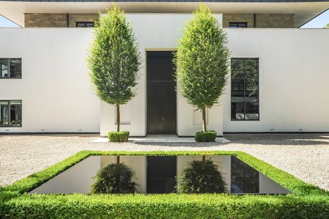 Storbritannien Sotheby's International Realty är stolta över att visa upp detta verkligt enastående arkitektoniska mästerverk. Beläget i de vackra omgivningarna i Burnham Beeches, har detta hem skapats som inkapslar den berömda skogsmiljön som område...