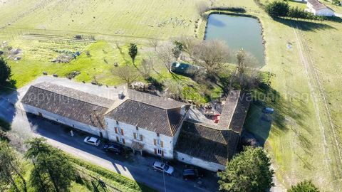 Quiet close to shops and school on foot, this property will charm you with its very accessible location, located 1 hour from Bordeaux, 8km from the motorway, a stone family house, surrounded by its numerous stone outbuildings also, its location with ...