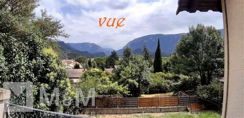 M M IMMOBILIER Quillan - estate agents in the Pays Cathare in Southern France – present a 4 bedroom house with flat and fenced garden and breathtaking views of our beautiful Quillanaise mountains. Used recently as a B B / GÎTE. GARDEN FLOOR : storage...