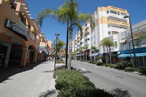 EXCELLENT COMMERCIAL PREMISES IN THE HEART OF ARROYO DE LA MIEL - BENALMADENA~~Excellent commercial premises in the heart of Arroyo de la Miel.~~Local of 68 meters completely diaphanous with toilet.~~It has a pre-installed air conditioning installati...
