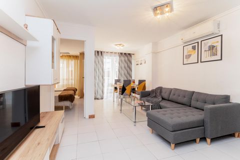Apartments 150 meters from the sea! The apartment of 55 m2 consists of a living room, 2 bedrooms, American kitchen, bathroom and a balcony with a view of the city. The apartment is located within walking distance from the best urban beaches LOS LOCOS...