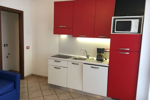 Dit appartement in Lido di Spina met 1 slaapkamer is ideaal voor een gezin. De accommodatie is onderdeel van een resort dat tussen de Adriatische kust en het Po Delta Park in ligt. Door de airconditioning in het appartement en de mogelijkheid om 3x p...