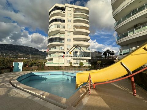 PURE NATURE! 3 BEDROOM APARTMENT WITH SEA VIEWS IN POPULAR MAHMUTLAR/ALANYA FOR SALE! Here we have a real gem for you! Our spacious 2 bedroom apartment is located in the popular Mahmutlar, in a very nice and quiet area with great banana plantations a...