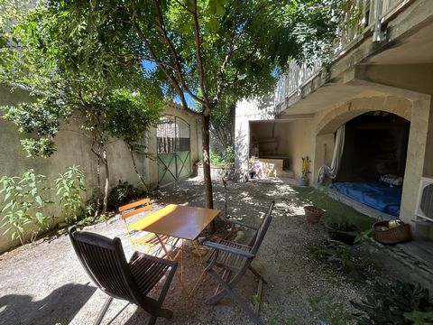 In the heart of the village, this property is composed of 2 bright houses facing SOUTH/WEST with a beautiful shaded main courtyard of about 60m2, part of a cellar with its vaults of 40m2 that can be converted or used as a garage. The first house with...