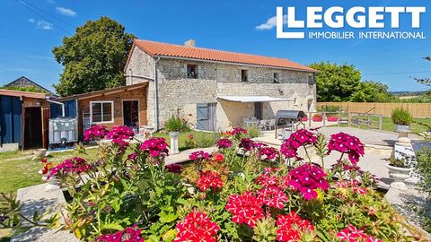 A30836TAL86 - Located just 2km from a village with all amenities, this traditional longère-style stone cottage offers 140m² of living space, including 4 bedrooms, a study, and a living room of 35m² with a built-in fireplace. The individual drainage s...