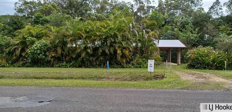 Bem-vindo a uma fatia de pura felicidade campestre aninhada na área de East Feluga. Esta charmosa casa de 3 quartos e 1 banheiro oferece a combinação perfeita de conforto, conveniência e um estilo de vida descontraído no campo. A propriedade possui u...