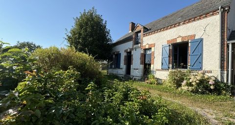 Proche de Sully sur Loire, Saint Aignan le Jaillard, 45mn d'Orléans, à moins de 2h de Paris, nichée au coeur du village, cette ancienne fermette entièrement rénovée avec goût, vous offre tous les avantages de la campagne dans un environnement calme, ...