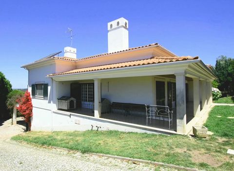 Stunning Villa in the Heart of Coimbra Discover your dream home in this exquisite villa, just minutes from the vibrant center of Coimbra. Enjoy the perfect blend of city convenience, serene privacy, and luxurious amenities. Bedrooms: * Master Bedroom...