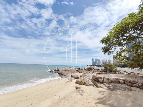 Luxe appartement in Pattaya 5 MN van TERMINAL 21. Luxe appartement met zeezicht Pattaya Ontdek dit weelderige appartement van 190 m2 te koop in een prestigieuze beveiligde gemeenschap in Pattaya. Deze uitzonderlijke woning, gelegen aan het strand met...