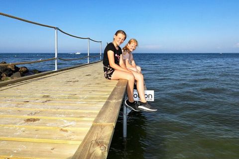 Die Ferienhäuser im Ferienpark Sæby Søbad liegen direkt am kinderfreundlichen Strand, wo die Kleinen badebegeisterte Spielkameraden finden können. Danland Sæby Søbad Die Ferienhäuser im Ferienpark Sæby Søbad liegen dicht an der Natur, unmittelbar am ...