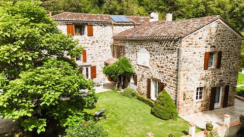 Nestled in the heart of the beautiful Cordes-sur-Ciel region, this former 17th century water mill has been meticulously and lovingly restored to create a family home and an apartment for friends or a gite rental. History and comfort meet harmoniously...