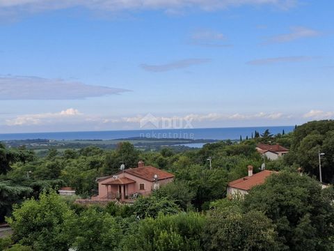 Location: Istarska županija, Poreč, Poreč. ISTRIEN, POREČ (Umgebung) – Penthouse mit Panoramablick auf das Meer Erleben Sie die perfekte Kombination aus Luxus und Eleganz in diesem unglaublichen Penthouse mit Panoramablick auf das Meer, gelegen in ei...