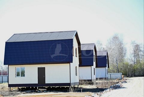 Появилась великолепная возможность приобрести доступный по цене новый двухэтажный дом в черте города. Опытная команда строителей возвела его с высочайшим качеством. Архитектурное решение поражает лаконичностью и одновременно восхищает своей функциона...