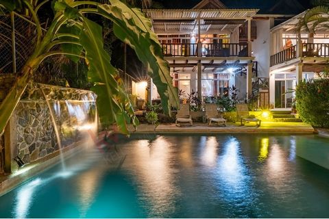 Prime and Prestigious Location:Located in the heart of Santa Teresa, Cobano, this residence enjoys a privileged position close to all amenities and just steps away from the best surf spots (Lora Surf spot). A fantastic opportunity for investors looki...