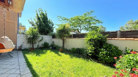 Hyper centre, calme, maison 3 ch, Garage et jardin