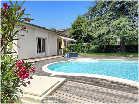 Dpt Tarn et Garonne (82), à vendre MONTAUBAN quartier Beausoleil maison 8 pièces de 175 m² avec piscine et jardin de 1000m²