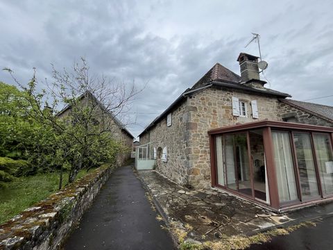 Charmante Maison en Pierre aux Abords du Château de Curemonte