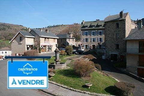 Immeuble avec local commercial restauration